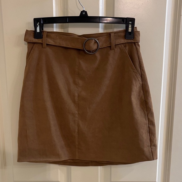 Hollister Dresses & Skirts - Hollister Tan Belted Mini Skirt